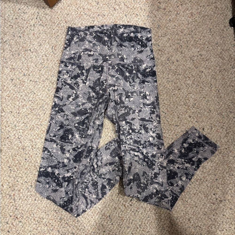 lululemon athletica Black and Gray Patterned Leggings